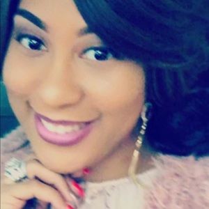 Meet your Posher, Octavia